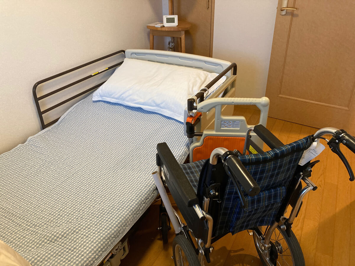 居宅介護支援 ベッドと車椅子